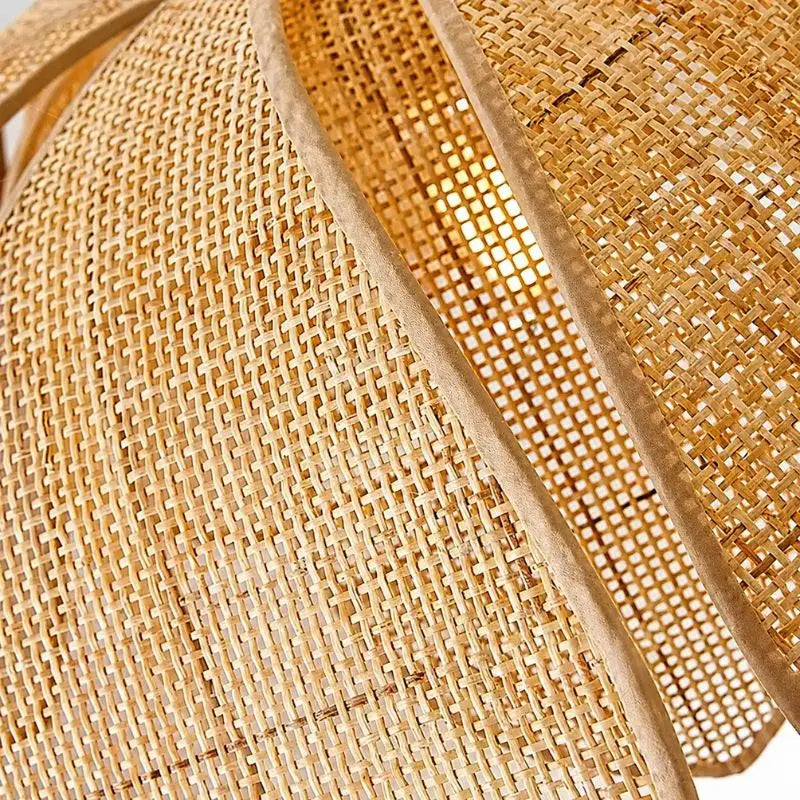 Suspension Fleur en Rotin